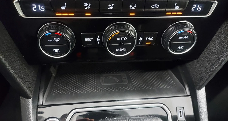 Volkswagen Passat cena 91000 przebieg: 154265, rok produkcji 2021 z Stęszew małe 497